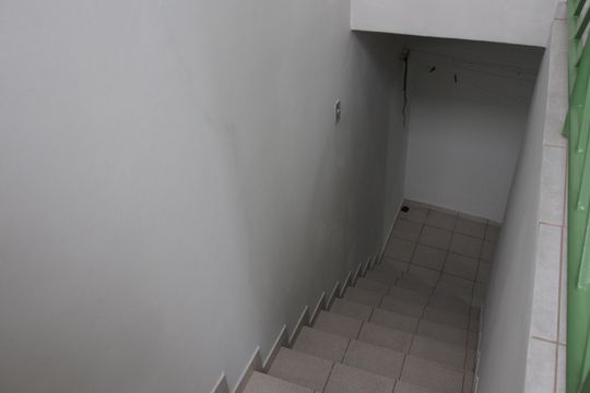 Escada de casa à venda com 3 quartos, 122m² em Jardim Sales, Jundiaí