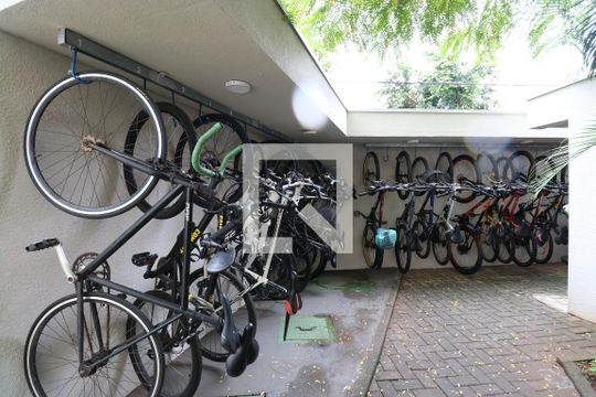 bicicletario de apartamento para alugar com 1 quarto, 31m² em Água Branca, São Paulo