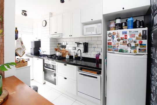 Cozinha de apartamento para alugar com 1 quarto, 31m² em Água Branca, São Paulo