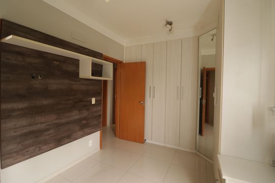Suíte de apartamento à venda com 2 quartos, 87m² em Jardim Trevo, Jundiaí