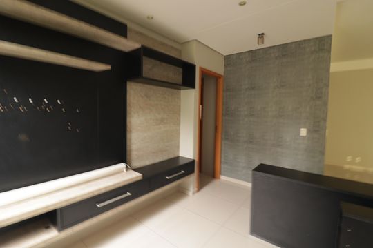 Sala de apartamento à venda com 2 quartos, 87m² em Jardim Trevo, Jundiaí