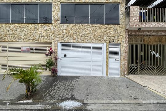 Fachada de casa para alugar com 2 quartos, 150m² em Cidade Nova São Miguel, São Paulo