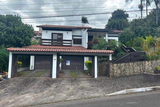 Casa à venda com 4 quartos, 390m² em Ideal, Novo Hamburgo