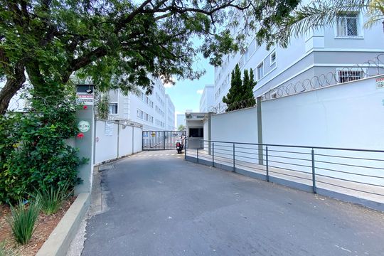 Fachada de apartamento para alugar com 2 quartos, 52m² em Planalto, Belo Horizonte