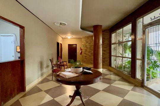 Hall de entrada de apartamento à venda com 2 quartos, 113m² em Cerqueira César, São Paulo