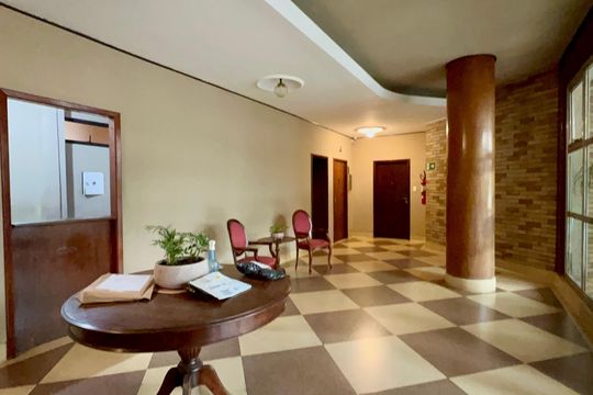 Hall de entrada de apartamento à venda com 2 quartos, 113m² em Cerqueira César, São Paulo