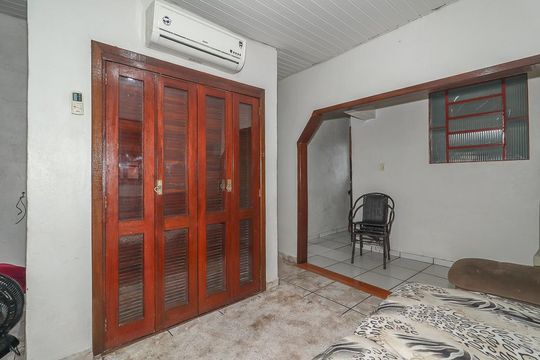 Sala de casa à venda com 1 quarto, 100m² em Jardim Carvalho, Porto Alegre