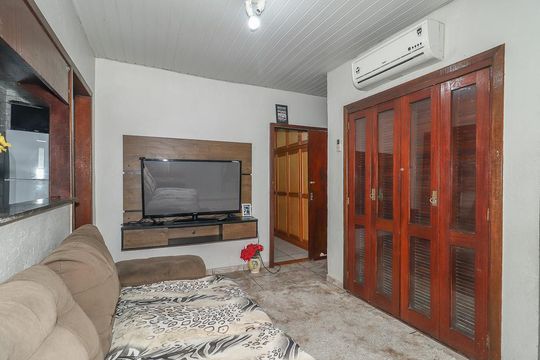 Sala de casa à venda com 1 quarto, 100m² em Jardim Carvalho, Porto Alegre