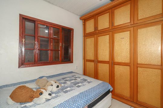 Suíte de casa à venda com 1 quarto, 100m² em Jardim Carvalho, Porto Alegre