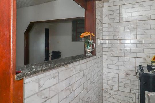 Cozinha de casa à venda com 1 quarto, 100m² em Jardim Carvalho, Porto Alegre
