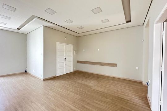 Sala de casa para alugar com 8 quartos, 406m² em Centro, Uberlândia