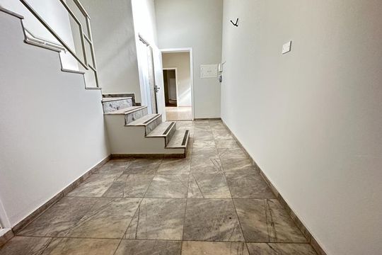 Corredor de casa para alugar com 8 quartos, 406m² em Centro, Uberlândia