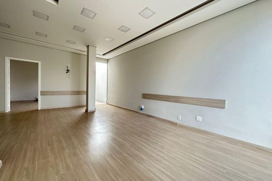 Sala  de casa para alugar com 8 quartos, 406m² em Centro, Uberlândia