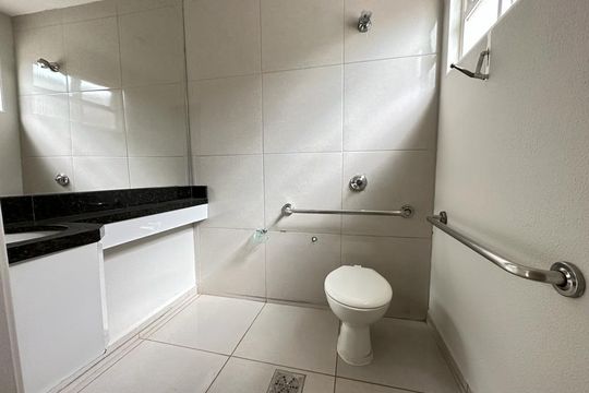 Banheiro Social de casa para alugar com 8 quartos, 406m² em Centro, Uberlândia