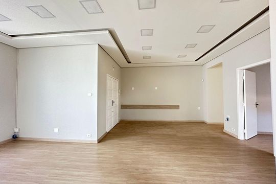 Casa para alugar com 8 quartos, 406m² em Centro, Uberlândia