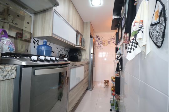 Cozinha de apartamento à venda com 2 quartos, 54m² em Vila Alpina, Santo André