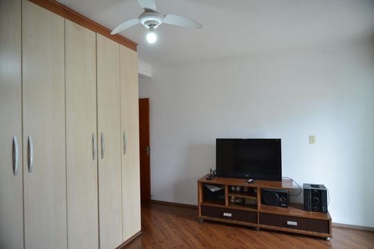Apartamento à venda com 2 quartos, 77m² em Vila Lucinda, Santo André