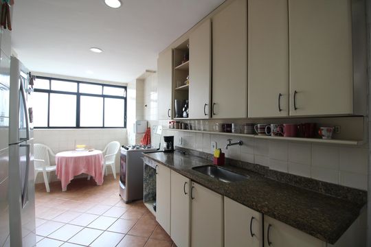 Cozinha de apartamento para alugar com 4 quartos, 305m² em Freguesia (jacarepaguá), Rio de Janeiro