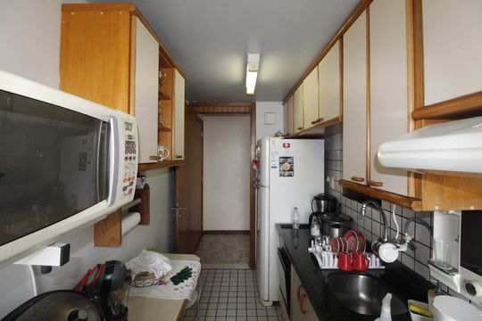 Cozinha de apartamento à venda com 2 quartos, 70m² em Jardim Carvalho, Porto Alegre