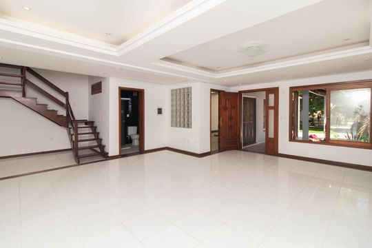 Sala de casa para alugar com 3 quartos, 341m² em Ipanema, Porto Alegre