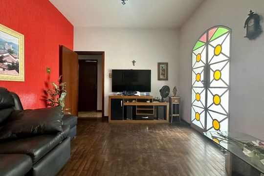 Sala de casa à venda com 6 quartos, 527m² em Monsenhor Messias, Belo Horizonte