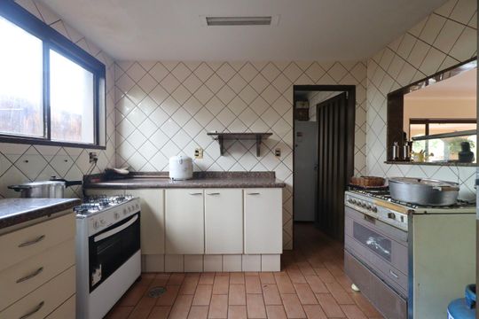 Cozinha 2 de casa para alugar com 7 quartos, 560m² em Republica, Ribeirão Preto