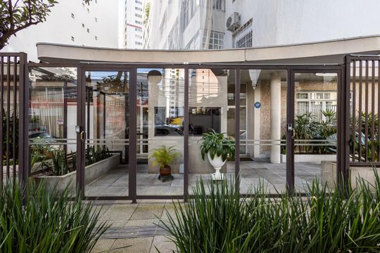Fachada de apartamento para alugar com 3 quartos, 108m² em Cerqueira César, São Paulo