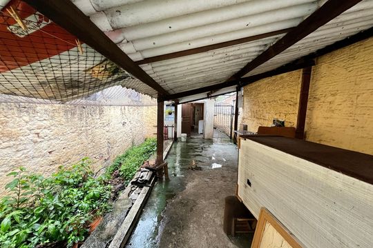 Quintal de casa à venda com 1 quarto, 250m² em Jardim Paraíso, São Paulo