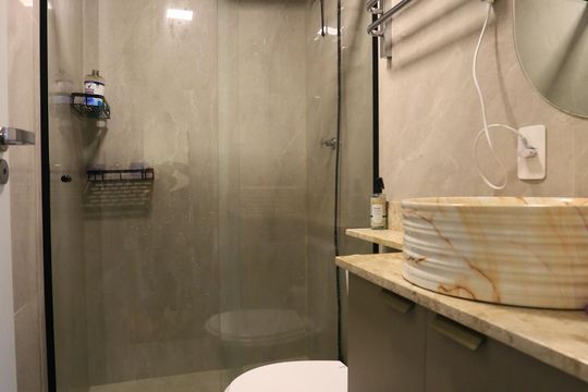 Banheiro de apartamento à venda com 2 quartos, 38m² em Cidade Jardim, São Paulo
