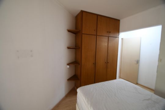 Quarto de apartamento à venda com 1 quarto, 54m² em Cambuí, Campinas