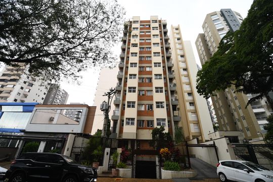 Fachada de apartamento à venda com 1 quarto, 54m² em Cambuí, Campinas