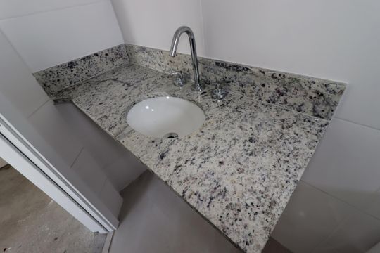 Banheiro da Suíte - Pia de apartamento à venda com 2 quartos, 55m² em Parque das Nações, Santo André