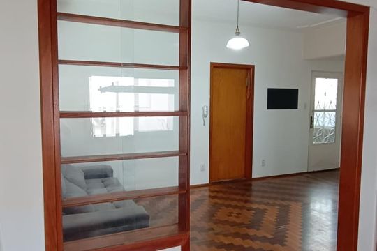 Sala de apartamento à venda com 2 quartos, 58m² em Menino Deus, Porto Alegre