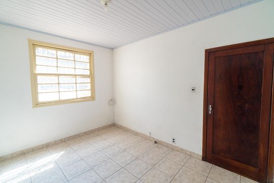 Casa 1 - Quarto 1 de casa à venda com 5 quartos, 267m² em Vila Fachini, São Paulo