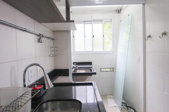 Cozinha de apartamento à venda com 2 quartos, 43m² em Jardim Helga, São Paulo