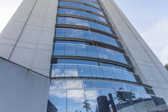 Fachada de apartamento à venda com 1 quarto, 50m² em Empresarial 18 do Forte, Barueri