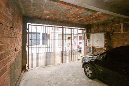 Garagem de casa à venda com 7 quartos, 504m² em Vila Nogueira, Diadema