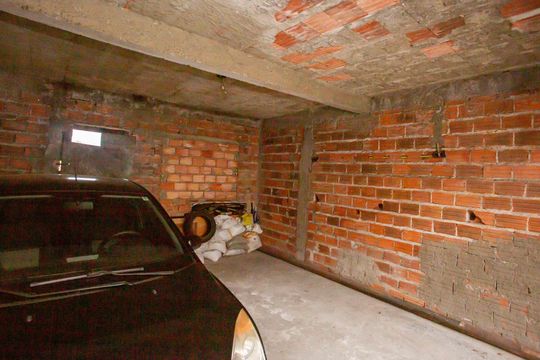 Garagem de casa à venda com 7 quartos, 504m² em Vila Nogueira, Diadema