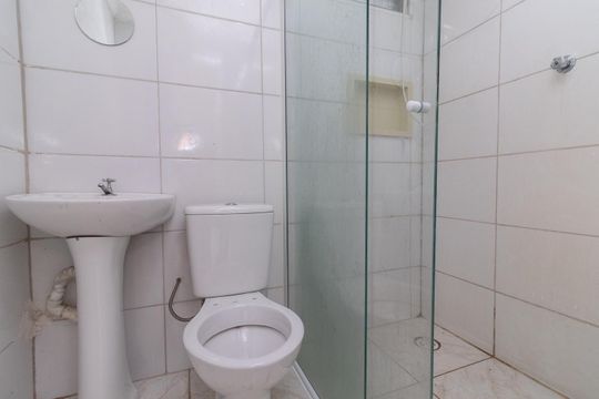 Banheiro Social de kitnet/studio para alugar com 1 quarto, 35m² em Jardim Popular, São Paulo