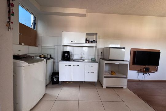 Cozinha de apartamento à venda com 2 quartos, 45m² em Feitoria, São Leopoldo