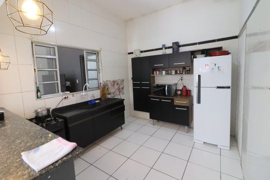 Cozinha de casa à venda com 4 quartos, 279m² em Pestana, Osasco