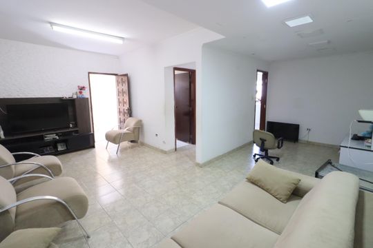 Casa à venda com 4 quartos, 279m² em Pestana, Osasco