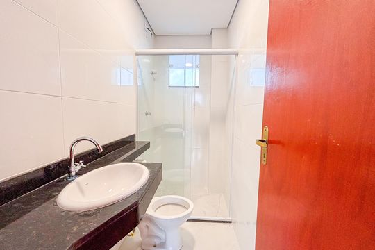 Banheiro Social de apartamento para alugar com 1 quarto, 80m² em Jardim Maringa, São Paulo