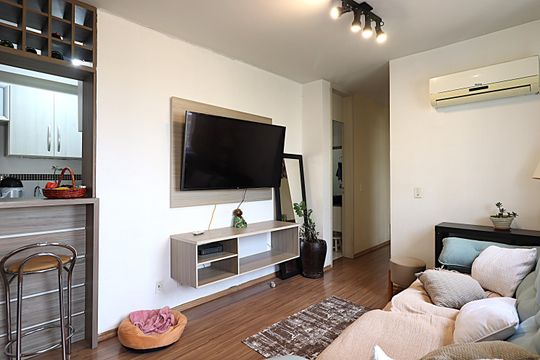 Sala de apartamento à venda com 3 quartos, 67m² em Humaitá, Porto Alegre