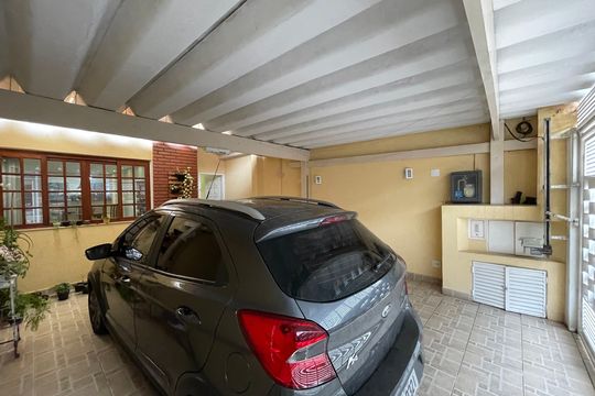 Garagem de casa à venda com 3 quartos, 165m² em Jardim das Vertentes, São Paulo