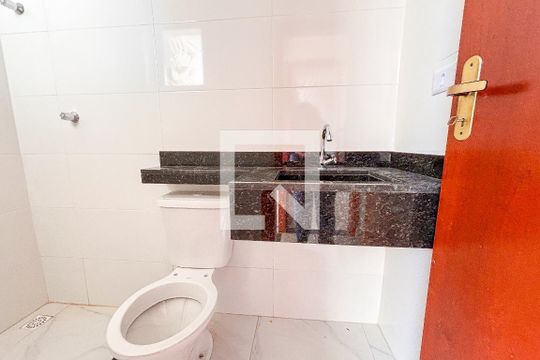 Banheiro Social de apartamento para alugar com 1 quarto, 80m² em Jardim Maringa, São Paulo