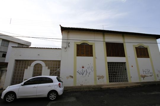 Fachada de casa à venda com 3 quartos, 150m² em Calafate, Belo Horizonte
