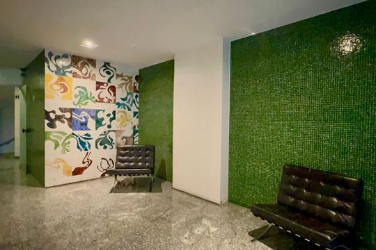 Hall de entrada de apartamento à venda com 3 quartos, 180m² em Jardim Paulista, São Paulo