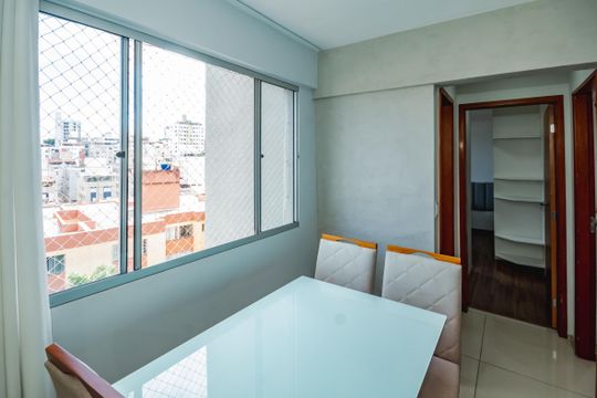 Sala de apartamento para alugar com 2 quartos, 66m² em Manacás, Belo Horizonte