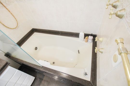 Banheiro Suíte 1 de apartamento à venda com 4 quartos, 168m² em Vila Regente Feijó, São Paulo